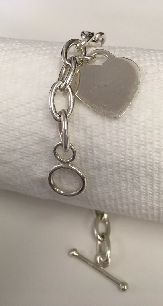 Oval linked chain with engraveable heart charm - image 2