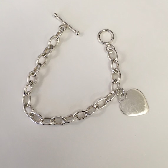 Oval linked chain with engraveable heart charm - image 1