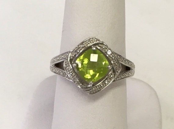 Peridot ring in sterling silver - image 1