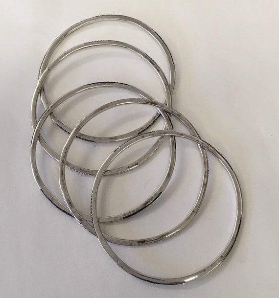 Set of five bangle bracelets - image 3