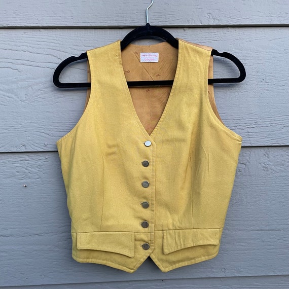 Vintage 70s Canary yellow fox hunting vest - image 2