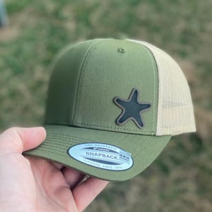 Starfish Hat – Snapback Trucker Hat with Leatherette Patch – Ocean Life Hat – Beach Lover Gift – Coastal Style Cap – Marine Animal Hat