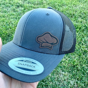 Chef Hat – Trucker or Snapback Cap with Chef Design – Fun Gift for Cooks, Grill Masters, Bakers & Food Lovers - Sous Chef Baseball Cap