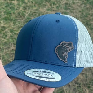 Bass Fish Hat – Trucker or Snapback Cap for Fishermen and Outdoorsmen – Fishing Hat with Bass Design for Lake Days, Boat Trips, Tournaments
