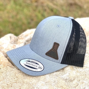 Chemist Flask Hat – Trucker or Snapback Cap with Science Beaker Design – Fun Chemistry Hat for Chemists, Science Teachers, and Lab Lovers
