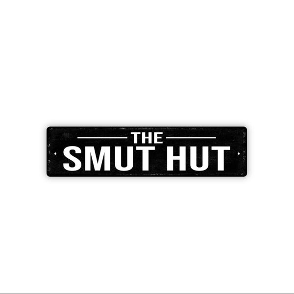 The Smut Hut Sign Funny Library Wall Decor, Metal Romance Book Nook Sign for Reading Room, Spicy Book Club Gift Idea Accent