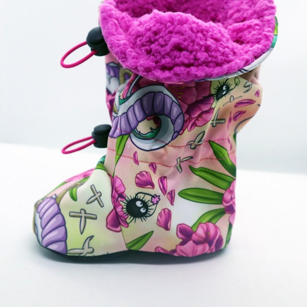 Carrying booties/boots,Softshell baby shoe covers, Cute baby gift accessories for the cold and rain,Colorful boot covers