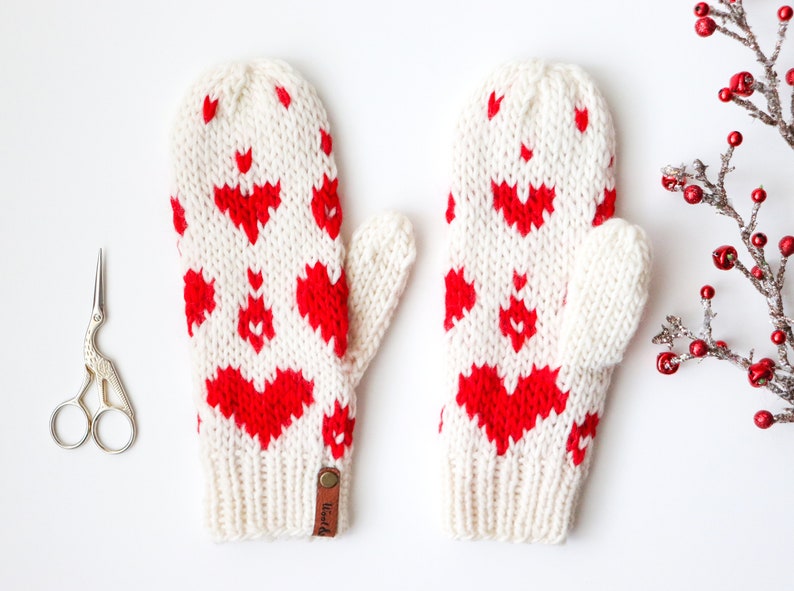 READY TO SHIP Knit MIttens Light weight MIttens Adult Size Handmade Gift Medium size Valentine's Gift Red image 3