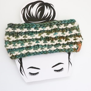 KLAAR VOOR VERZENDING | Luxe gebreide hoofdband | Oorwarmer | Parelknoop hoofdband | 100% merinowol | Volwassen maat | Handgemaakt cadeau | Natuurlijk en groen