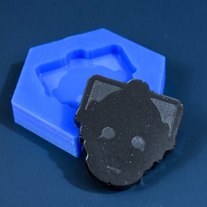 Mini Cyberman Silicone Mold Shiny Mould for Resin and Pendants Earrings, Necklaces, Ornaments and Wall or Home Decor