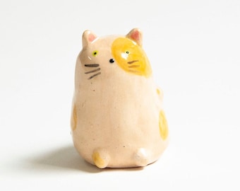 Little Cream and Yellow Spotted Ceramic Cat Figurine - Miniature Cat - Plant Accessory - Desk Object