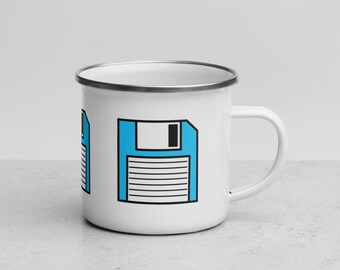 Taza esmaltada con forma de disquete