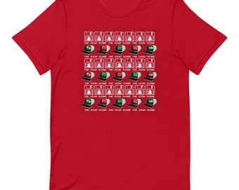 Camiseta unisex de manga corta roja con temática navideña de videojuegos de 8 bits para nerds informáticos.