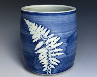 Piccolo vaso in ceramica fatto a mano