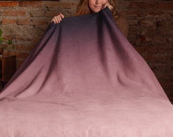 Manta decorativa con efecto degradado burdeos y degradado vertical