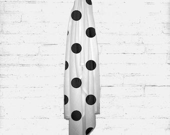 Chal de pashmina con lunares negros - 73,5" x 27"