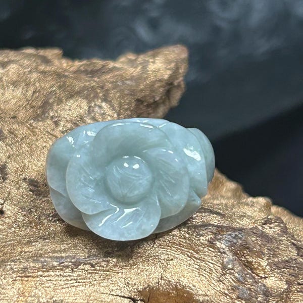 Vintage Jadeite Rose Ring Lg