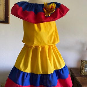 Trajes Patrimoniais | Dia da Hispanidade | Disfraz Colombiana | Colombiano | Shakira | Vestido Colômbia | Vestido Colombiano | Venezuela
