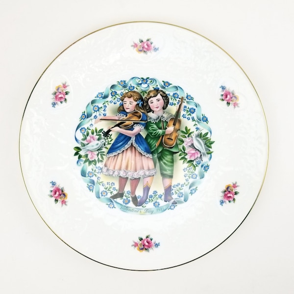 Royal Doulton "Valentine's Day 1981" Plate- Romantic Scene Young Lovers Playing Violin Music with Poem, Gold Trim, Rose Accents.