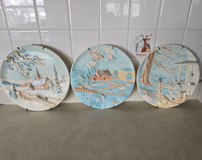 Vintage Byron Molds Ceramic Plates