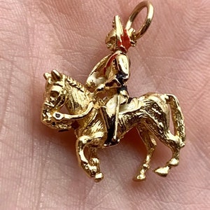 Vintage 9k Solid Yellow Gold British Soldier Sword Horse Enamel Charm Pendant