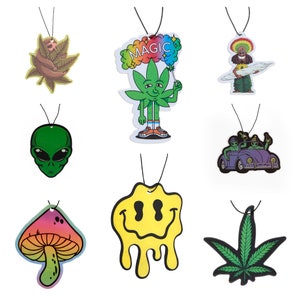 Lot de 8 assainisseurs d'air pour voiture Stoner assortis, décoration de voiture, styles cool, excellent cadeau, parfumés avec des huiles de qualité supérieure. (Fonceur 1)