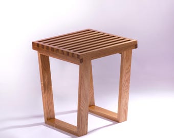 Waterdichte houten douchestoel. Houten douchekruk. Badkamerstoel.