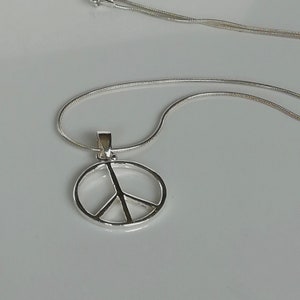 Sterling silver peace charm - Peace pendant - Hippie style charm - Silver necklace charm - Peace symbol - Bohemian charm - PD433