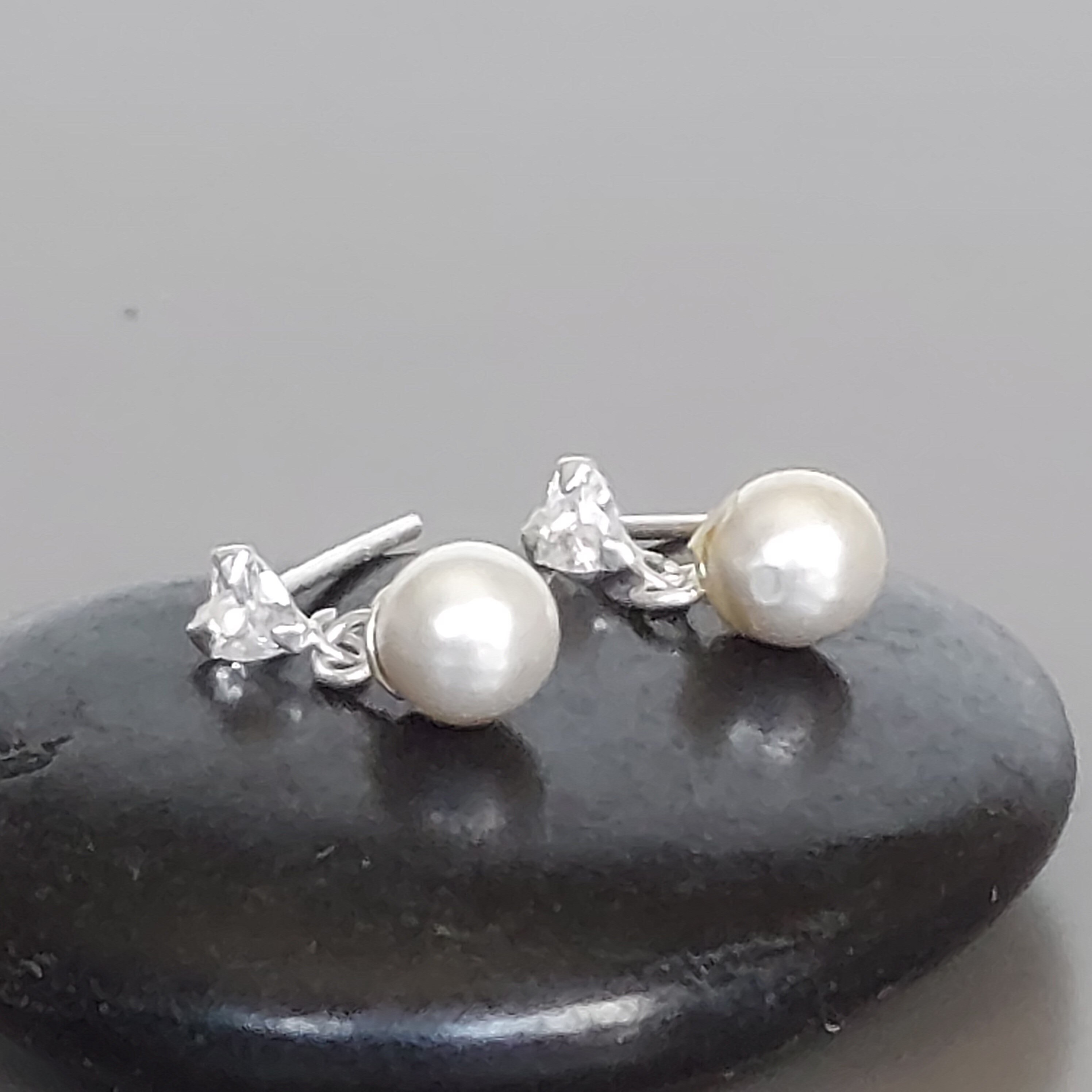 ピアス +ENGBROX+ silver925 poetry heart pearl earring EBEA23052 Meridian Zenith Heart Pearl Leverback Earrings - Brighton