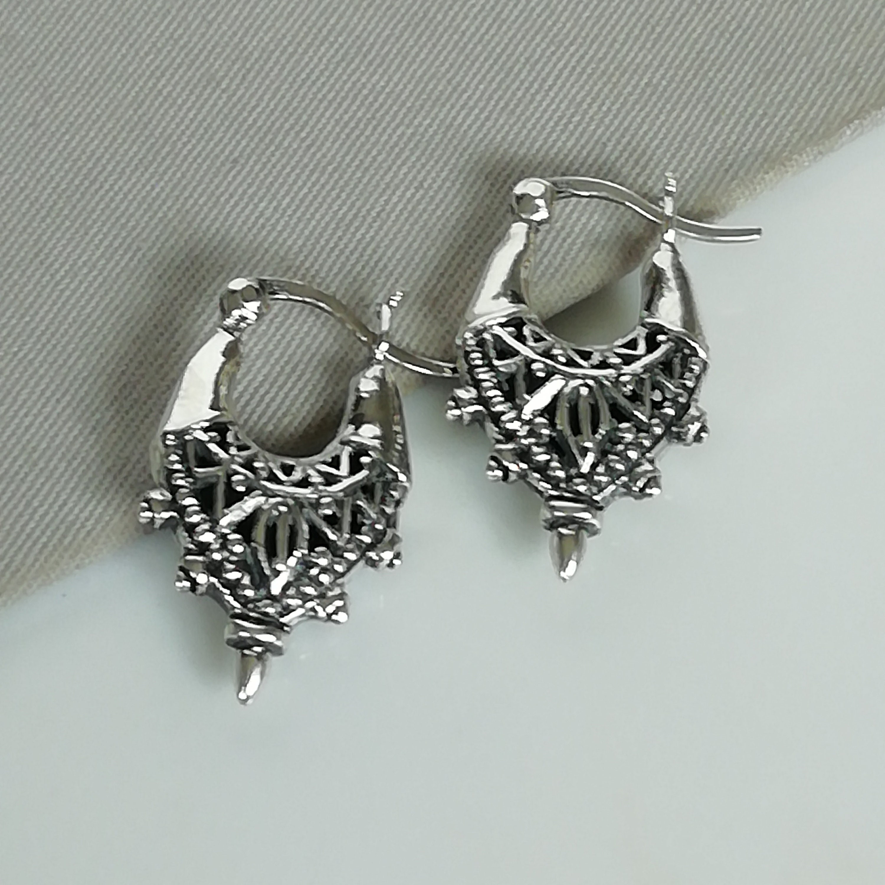Turtleland Sterling Silver Elephant Hook Earrings - Tibetan Style - Boho Vintage