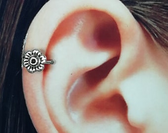 Sterling silver flower ear cuff - Ear wrap - 925 silver cartilage cuff - Pretty flower cuff - Free size ear wrap - Bohemian jewelry - E212