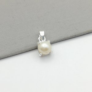 Pendentif perle en argent sterling, Élégant charme en perle en argent, Joli bijoux en perle, Charme col perlé pour femme, 104