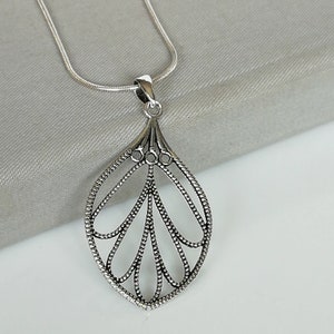 Silver leaf charm, Sterling silver leaf pendant, Leaf necklace, Boho pendant, Silver neck charm, Leaf bracelet, PD595