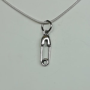 Sicherheitsnadel Anhänger - Silber Pin Anhänger - Silber Halskette - Winzige Halskette - Silber Schmuck - Armband Anhänger - Schmuck Versorgung - PD720