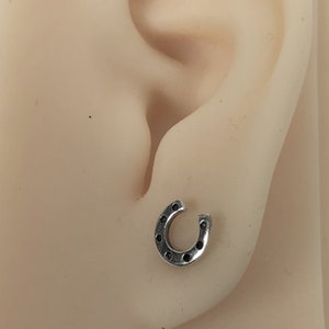Horseshoe ear studs - Sterling silver studs - Good luck studs - Boho ear studs - Horseshoe piercing - Cartilage studs - NE28