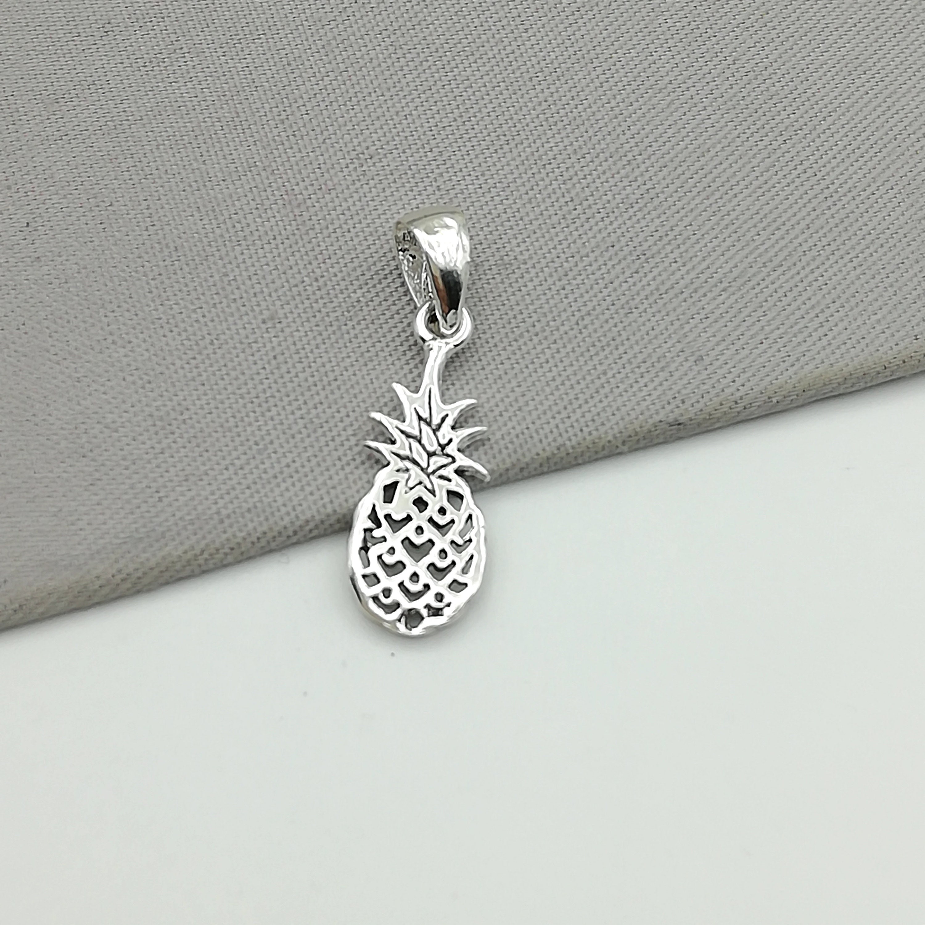 新品✨NEW TOP CHARM PINEAPPLE 31eFeVVPvGL.jpg_BO30,255,255,