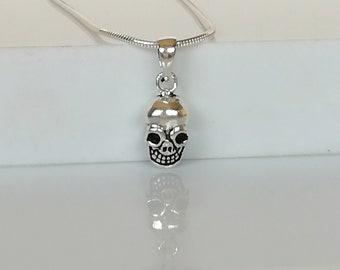 Silver Skull Charm - Colgante de calavera - Amuleto de muñeca - Joyería unisex - Estilo minimalista - Joyería Boho - Collar Delicado - PD168
