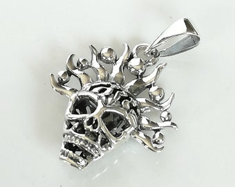 Sterling silver skull pendant - Punk neck charm - Skull necklace - Halloween jewelry - Bohemian pendant - PD615