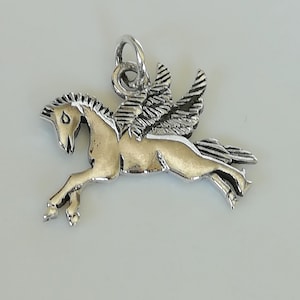 Pegasus silver pendant - Sterling silver pegasus charm - Mythical charm - Wanderlust jewelry - Horse charm - Unisex silver charm - PD721
