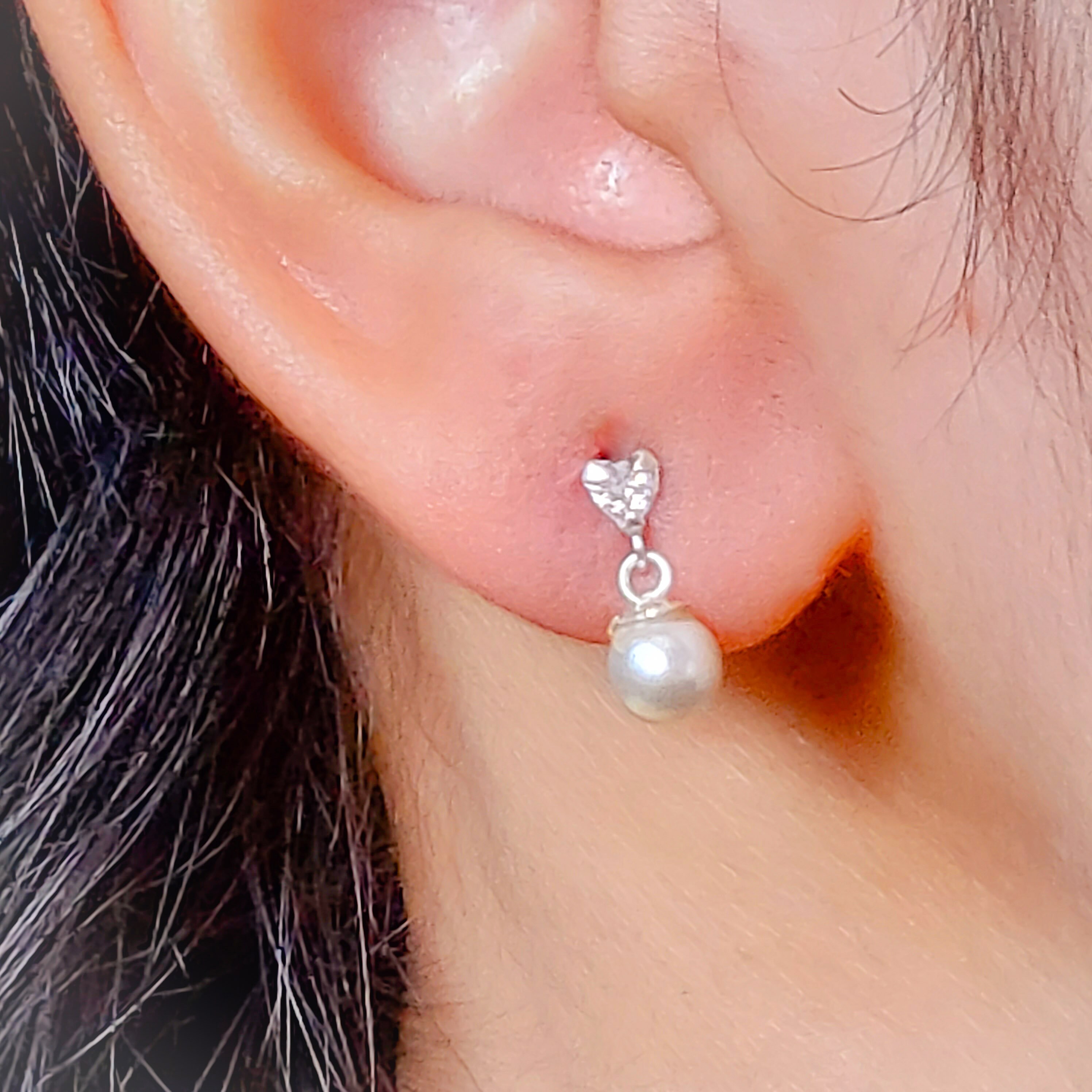 ピアス +ENGBROX+ silver925 poetry heart pearl earring EBEA23052 Sterling Silver Heart Cz and Pearl Earrings - Elegant Ear