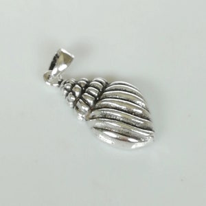 Sterling silver shell pendant - Conch shell charm - Multi purpose charm - Boho pendant - Shell bracelet - 925 silver pendant - PD455