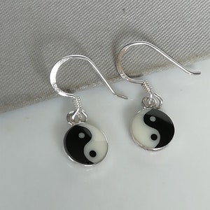 Yin yang sterling silver ear danglers - Bohemian earring - Dangle earrings - Wanderlust Jewelry - Balancing earrings - NE62