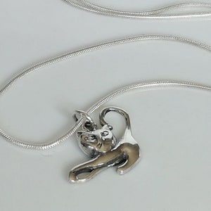 Sterling silver cute cat charm - Kitten pendant - Bohemian charm - Cat lovers gift item - Cat bracelet - Silver cat necklace - PD743