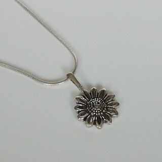 Orecchini A Perno A Girasole StarGems In Argento 925 Con Moissanite Verde 0,5ct E Placcatura Platino - Gioiello Regalo Con Confezione