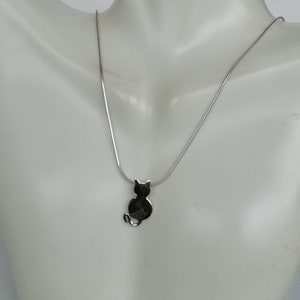Silver kitten charm - Cute cat pendant/charm - Silver cat charm - Silver gift item - Multipurpose pendant - Jewelry supplies - PD710