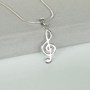 Sterling silver treble clef charm - Musical note pendant - Silver pendant - Bohemian pendant - Music lovers charm - PD448