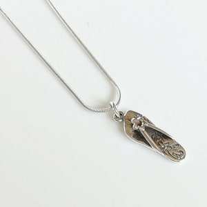 Flip Flop Necklace - Silver Flip Flop Charm - Pendant Necklace - Bohemian pendant - Minimalist jewelry - Silver pendant - PD351