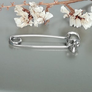 Sterling silver skull safety pin charm - Silver pendant - Pin necklace - Hippie and punky 925 silver gift - Unisex necklace - PD789