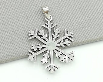Snowflake Necklace - Silver Snowflake - Pretty Pendant - Silver Jewelry - Pendant Necklace - Boho Jewelry - PD211