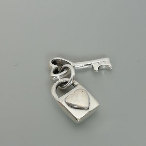 Lock and key  charm - Key to my heart - Sterling silver charm - Lock key bracelet - Bohemian 925 silver charm - Multifunctional - PD551